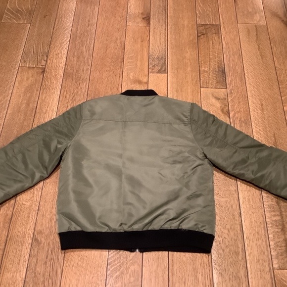 Forever 21 Women’s size small bomber jacket - Picture 5 of 6